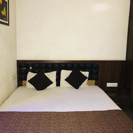 Liva Rooms Nášik Exteriér fotografie