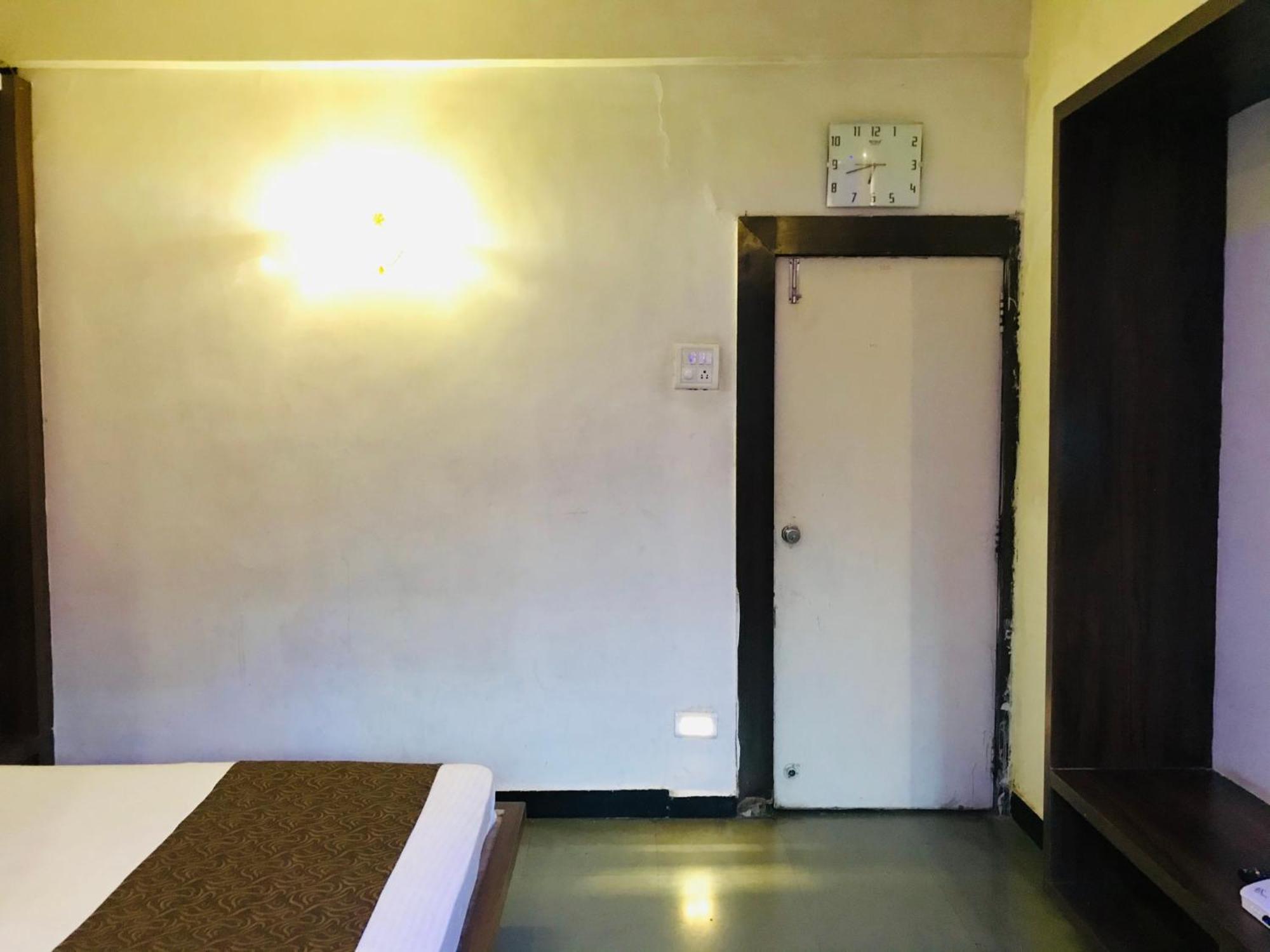 Liva Rooms Nášik Exteriér fotografie